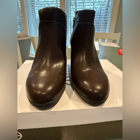 New Giani Bernini Chocolate Bootie size 11 - Picture 5 of 11